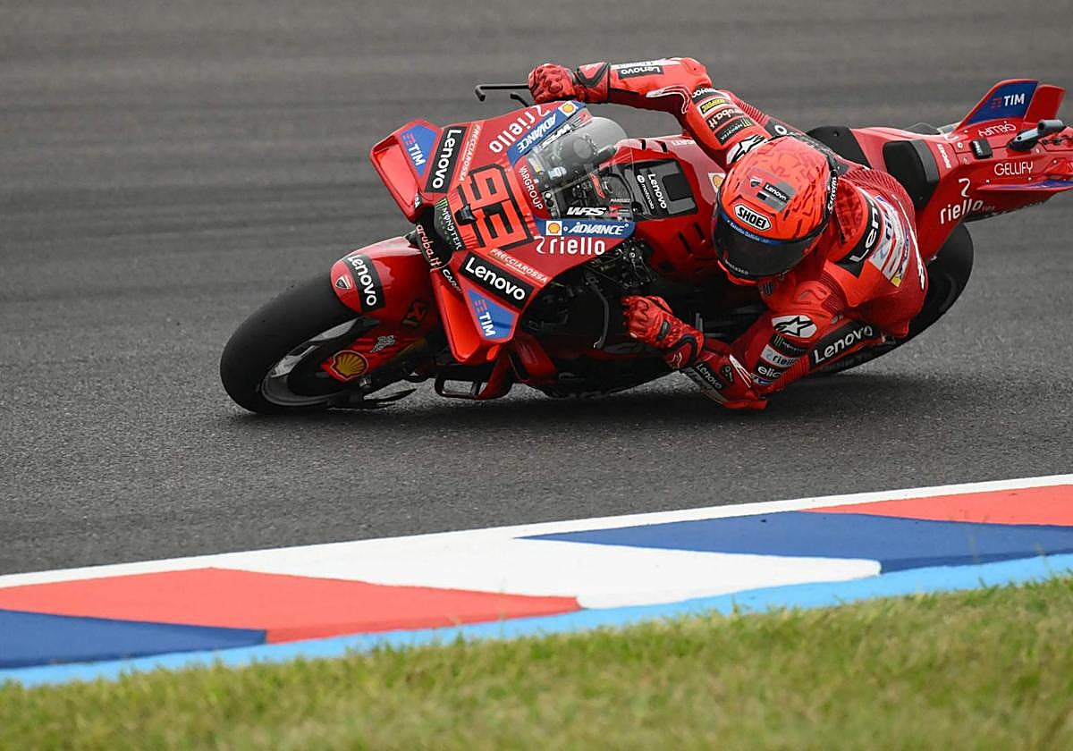 Marc Márquez, durante un GP con su Ducati.