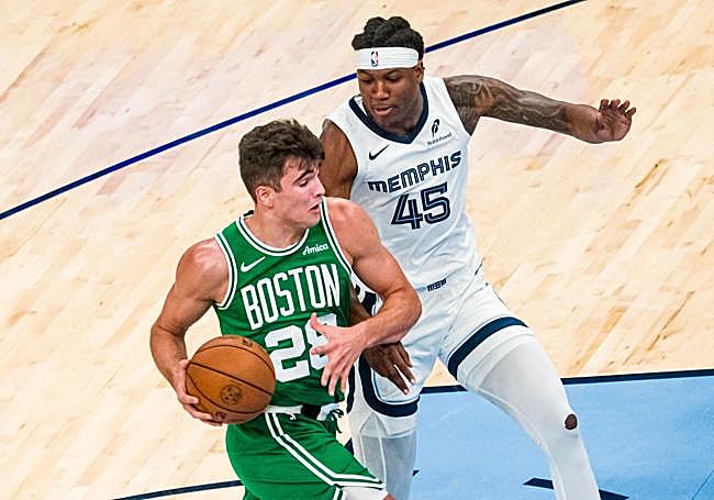El español Hugo González, en un partido de pretemporada con los Boston Celtics.
