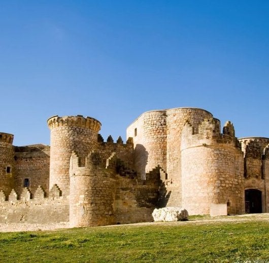 Así es el castillo español donde vivió Eugenia de Montijo, la última Emperatriz de Francia: está en Castilla-La Mancha