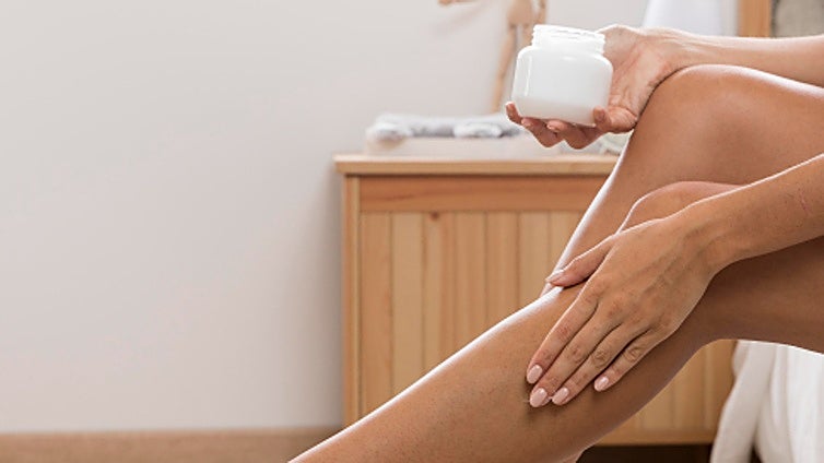Despídete de la piel áspera y tirante con la loción corporal Urea Cica Repair+ Mixa