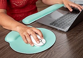 Los mejores reposamuñecas para aliviar el dolor al teclear