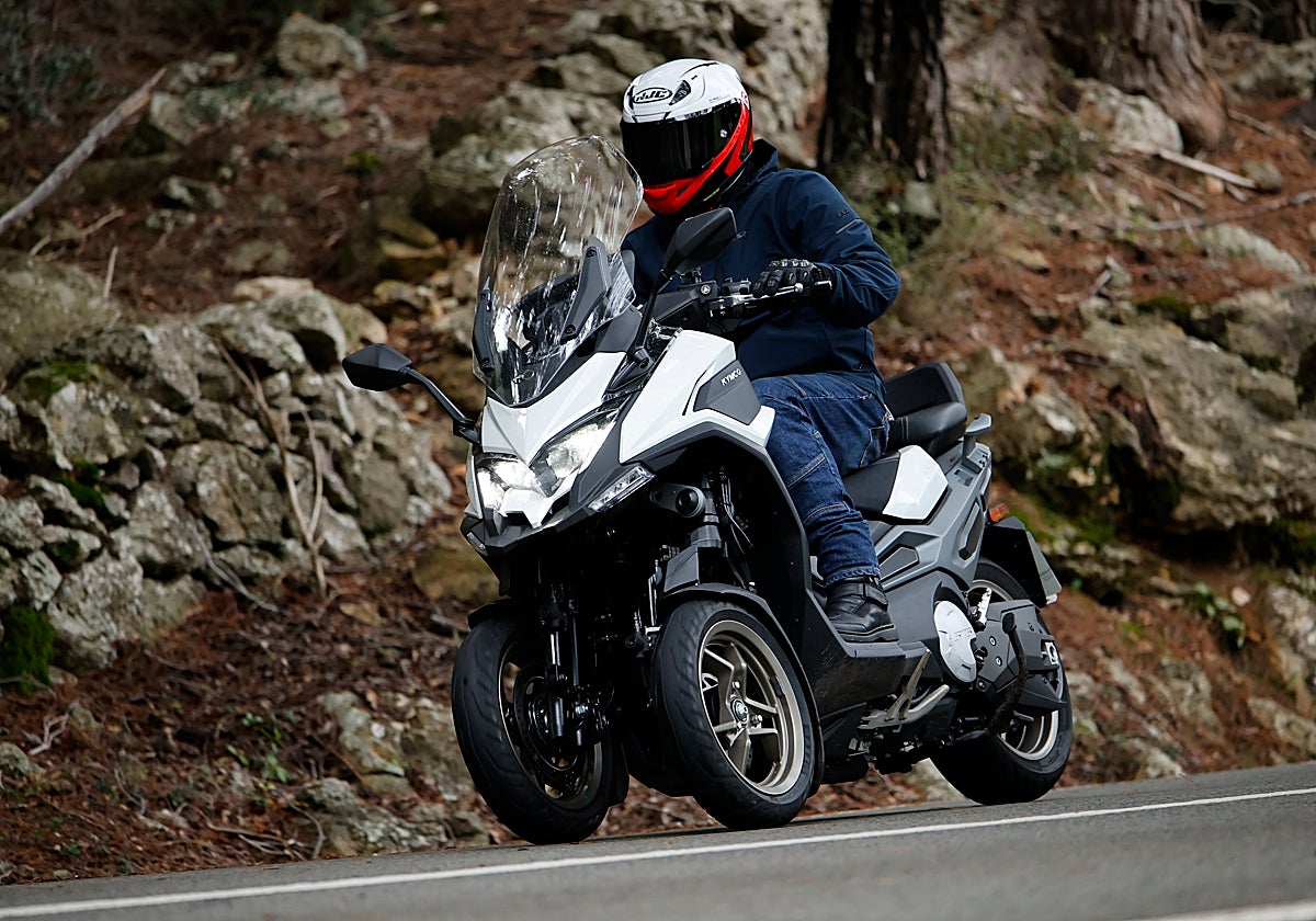Kymco CV3 575