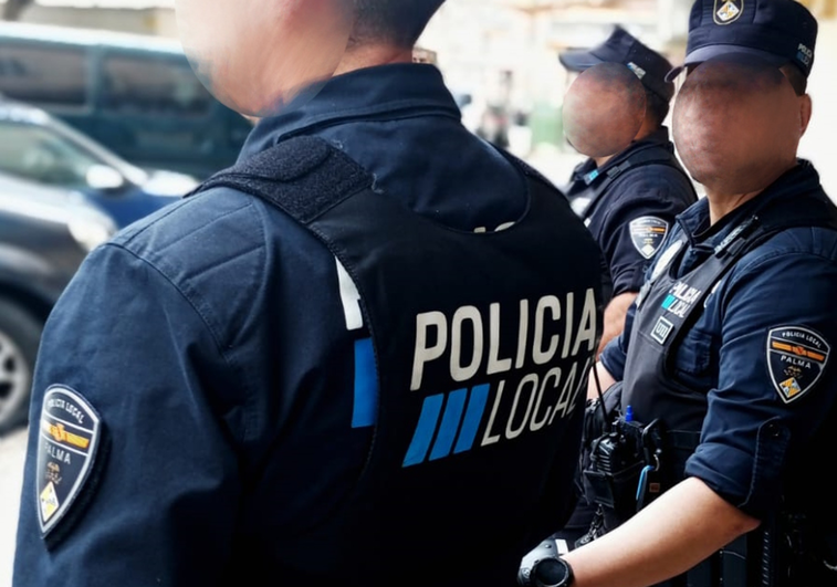 Se asusta por una araña y choca contra un coche y tres motocicletas