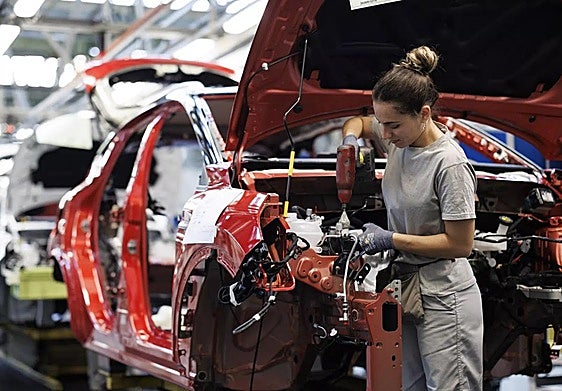 Entre 2021 y 2024, la compañía ha logrado reducir un 40% el consumo energético de electricidad y gas por cada uno de los vehículos producidos en las factorías de Valladolid y Palencia