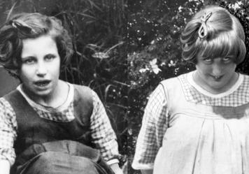 Las «idiotas»: la dramática historia de las primas olvidadas de la reina Isabel