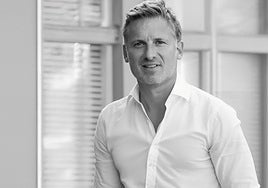 Alexandre Malval, de 55 años y graduado por el Royal College of Art de Londres