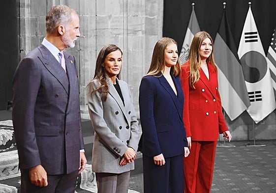 La Familia Real, en el Reconquista, antesala a la ceremonia de los Premios Princesa de Asturias.