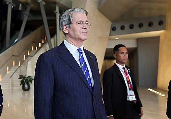 El secretario del Tesoro de EE UU, Scott Bessent, tras las conversaciones con China en Kuala Lumpur,