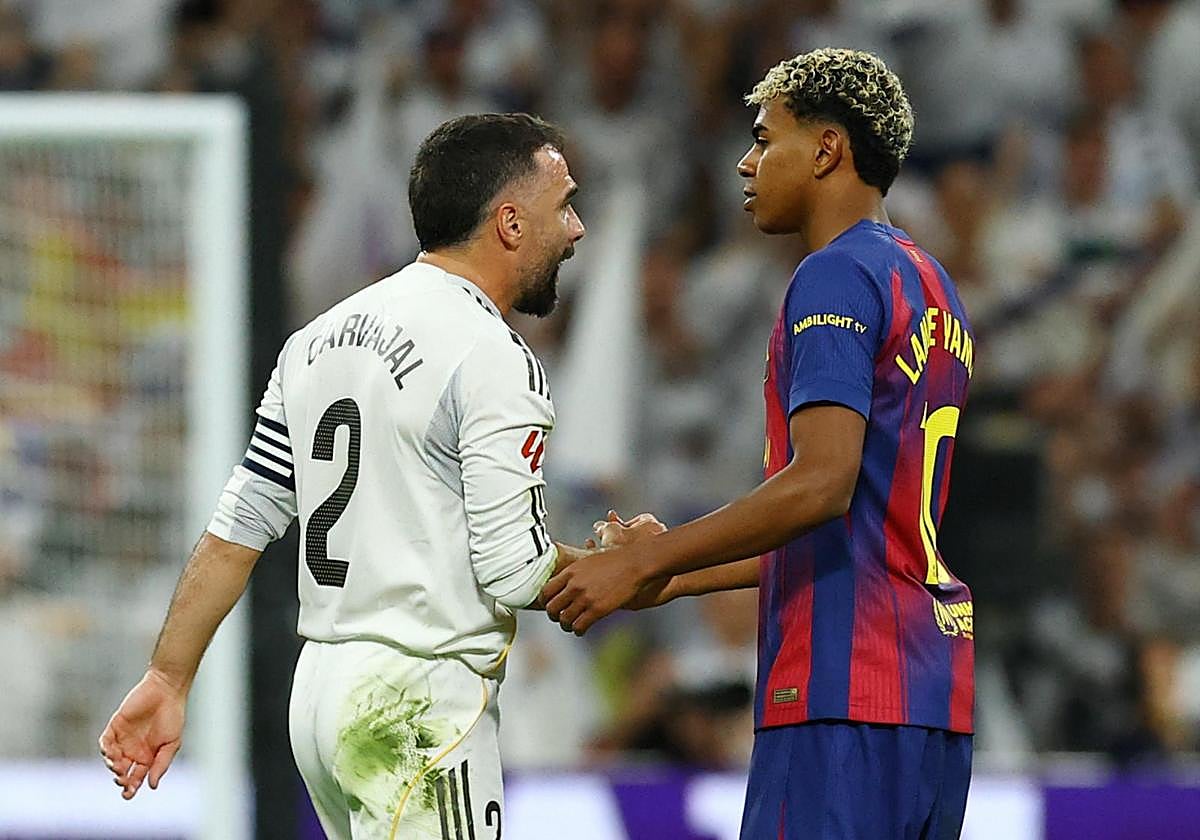 Dani Carvajal y Lamine Yamal, en un momento del clásico.