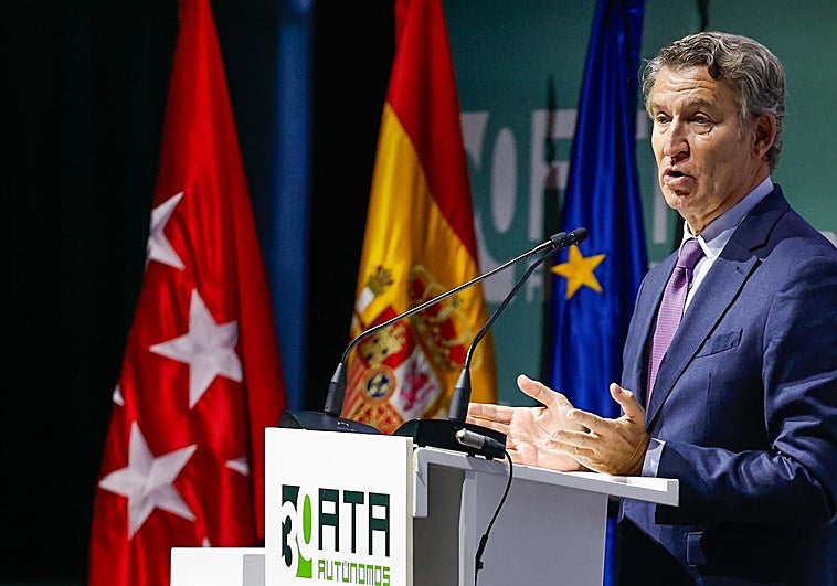 Feijóo interviene durante la entrega de los XXIV premios Autónomo del Año.