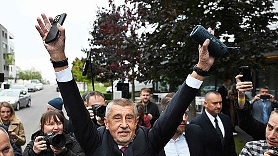 El populista Babis acuerda formar gobierno con dos partidos euroescépticos en República Checa
