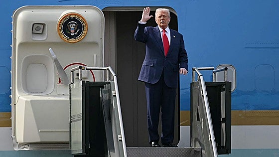 La gira asiática de Trump deja a sus aliados cerca y a su rival aún más cerca