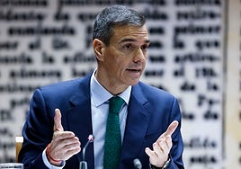 Pedro Sánchez en la comisión del Senado este jueves