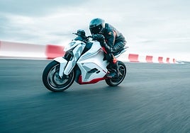 Prueba nueva Ultraviolette F77 Mach 2 y SuperStreet