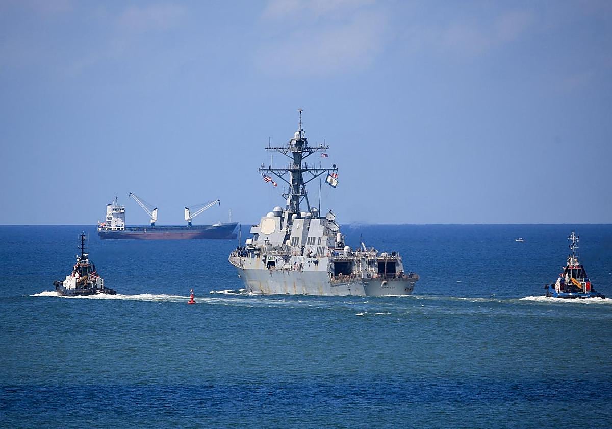 El destructor estadounidense USS Gravely zarpa de Trinidad y Tobago en medio de la creciente tensión entre EE UU y Venezuela.