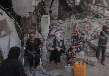 Israel no detiene los ataques en una Gaza que espera el despliegue de una fuerza multinacional