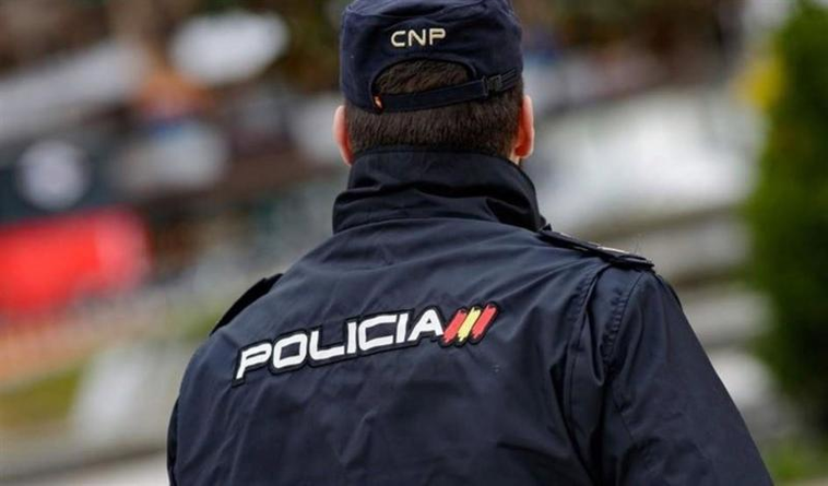 Embestida a un coche, tiroteo y secuestro de su conductor en Madrid