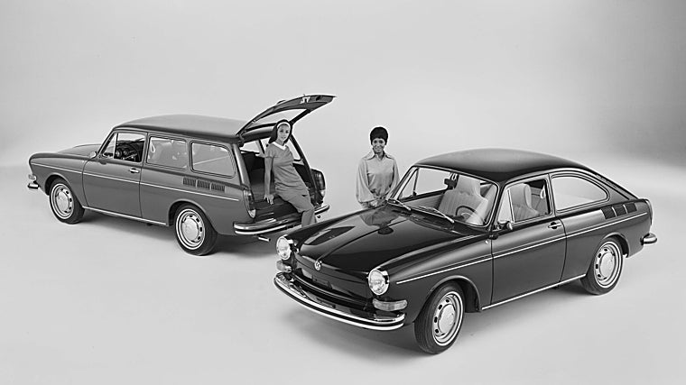 En la imagen se ve la diferencia entre el hatchback, en primer plano, y el Variant