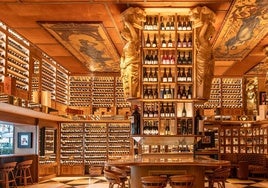 Restaurante The Library.