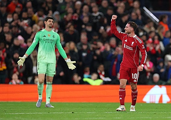 Mac Allister celebra su gol en presencia de Courtois, que evitó una goleada.