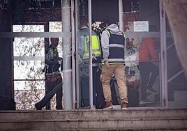 UDEF de Policía Nacional en el registro en la sede la Policía Local de Granada en la Huerta del Rasillo.