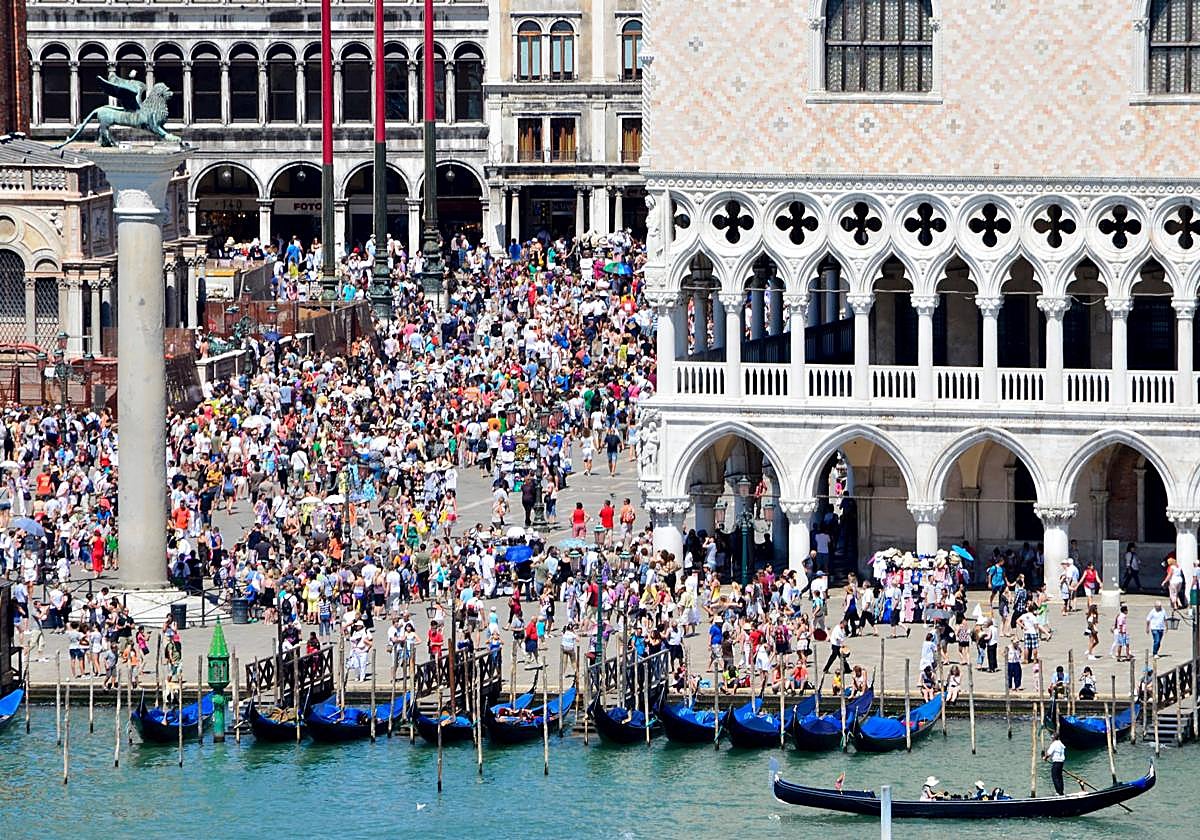 Estos son los destinos turísticos más masificados del mundo... y sus alternativas