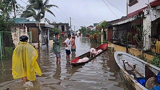 Filipinas evacúa a un millón de personas ante la llegada del supertifón 'Fung-wong'