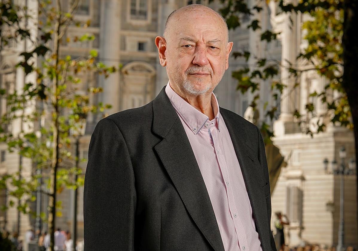 The writer Juan Eslava Galán.