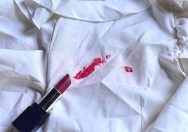 Elimina manchas, evita que la ropa se te pegue... hasta enhebra agujas. Estos son los superpoderes de la laca que no te esperas