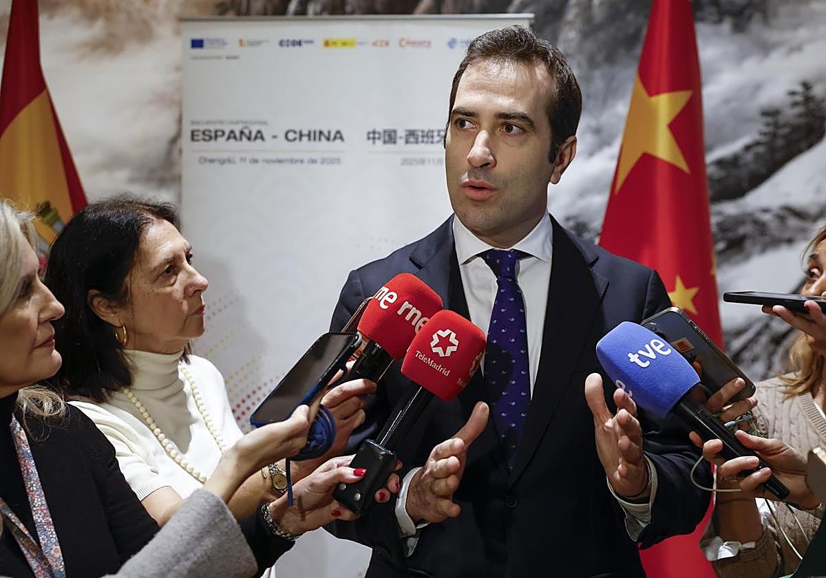 El ministro de Economía, Carlos Cuerpo, mantiene este lunes una jornada de trabajo en la ciudad china de Chengdú.