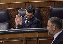 El ministro de Consumo, Pablo Bustinduy, durante la sesión en el Congreso.