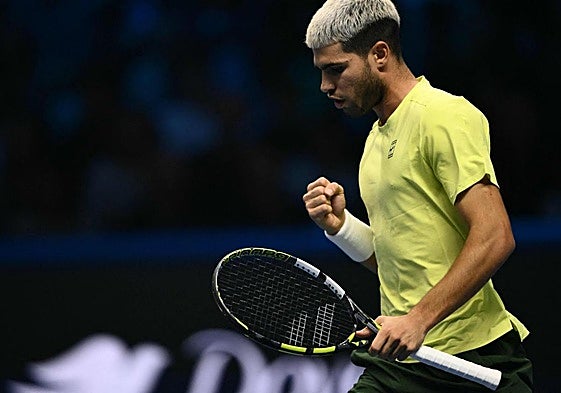 En directo | Alcaraz resta para ganar el primer set, pero pide asistencia médica