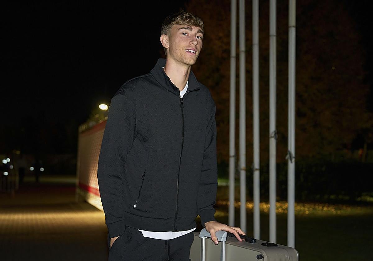 Huijsen ha sido desconvocado y regresa a Madrid.