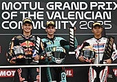 Alvaro Carpe, Adrian Fernández y Taiyo Furusato, podio de Moto3.