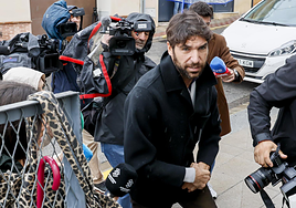 El torero Cayetano Rivera llega este lunes al Juzgado de Instrucción número 4 de Alcalá de Guadaíra