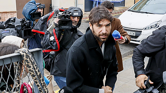 El torero Cayetano Rivera llega este lunes al Juzgado de Instrucción número 4 de Alcalá de Guadaíra