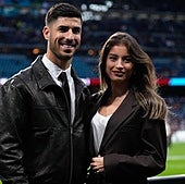 Marco Asensio y Lavinia Leon, en el partido de la NFL del Bernabéu
