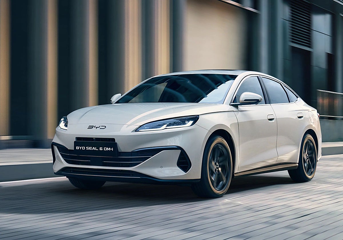 The Seal 6 is a popular plug-in hybrid sedan