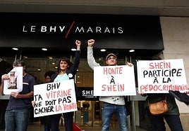 Protesta en Francia por la venta de muñecas sexuales con apariencia infantil.