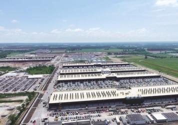 Todo lo que le cuentas a la inteligencia artificial está aquí... y pertenece a Jeff Bezos