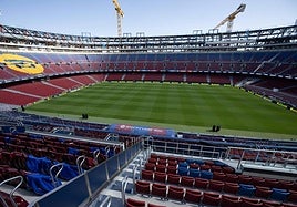 Aspecto general del Camp Nou, todavía en remodelación.