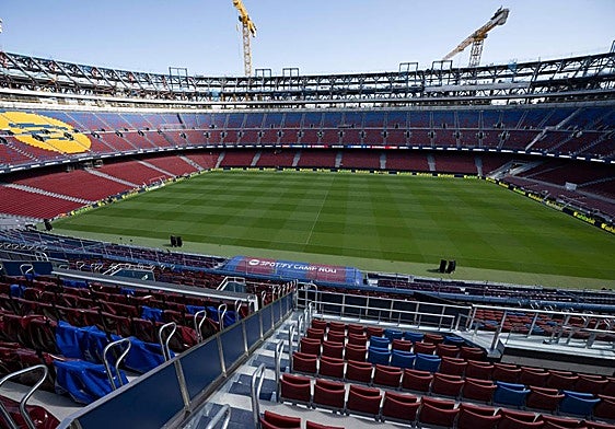 Aspecto general del Camp Nou, todavía en remodelación.