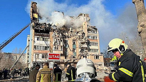 Rusia causa veinte muertos en el oeste de Ucrania al lanzar más de 470 drones