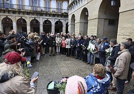 Homenaje al exministro socialista Ernest Lluch asesinato por ETA.