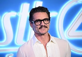 El actor Pedro Pascal es lo que se entiende por 'hombre performativo'.