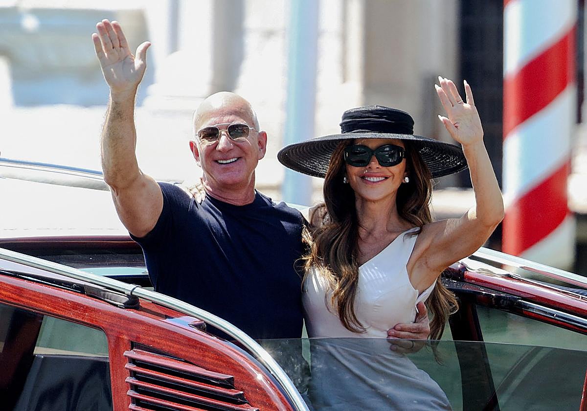 Jeff Bezos y su esposa Laura Sanchez, el pasado verano en Venecia.