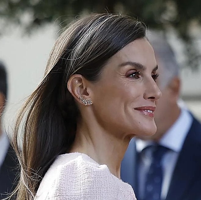 Los momentos más curiosos en la entrega del Toisón de Oro: de la sobriedad de Letizia al saludo efusivo a la reina Sofía