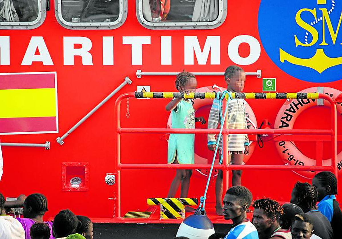 Rescate de varios menores en El Hierro