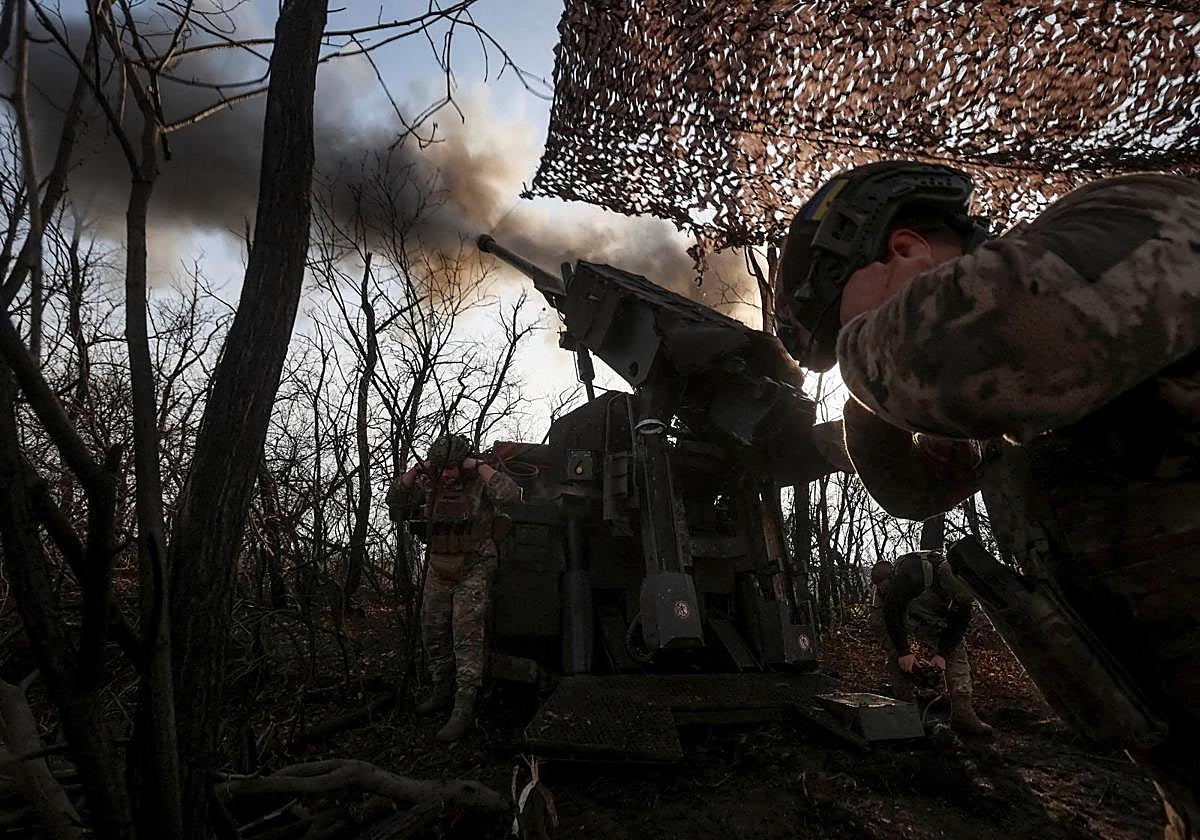 Soldados ucranianos defienden la posición en Pokrovsk.