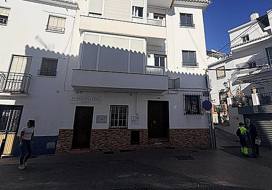 Imagen de la vivienda en la que se produjo la tragedia en el barrio torroxeño del Pontil.